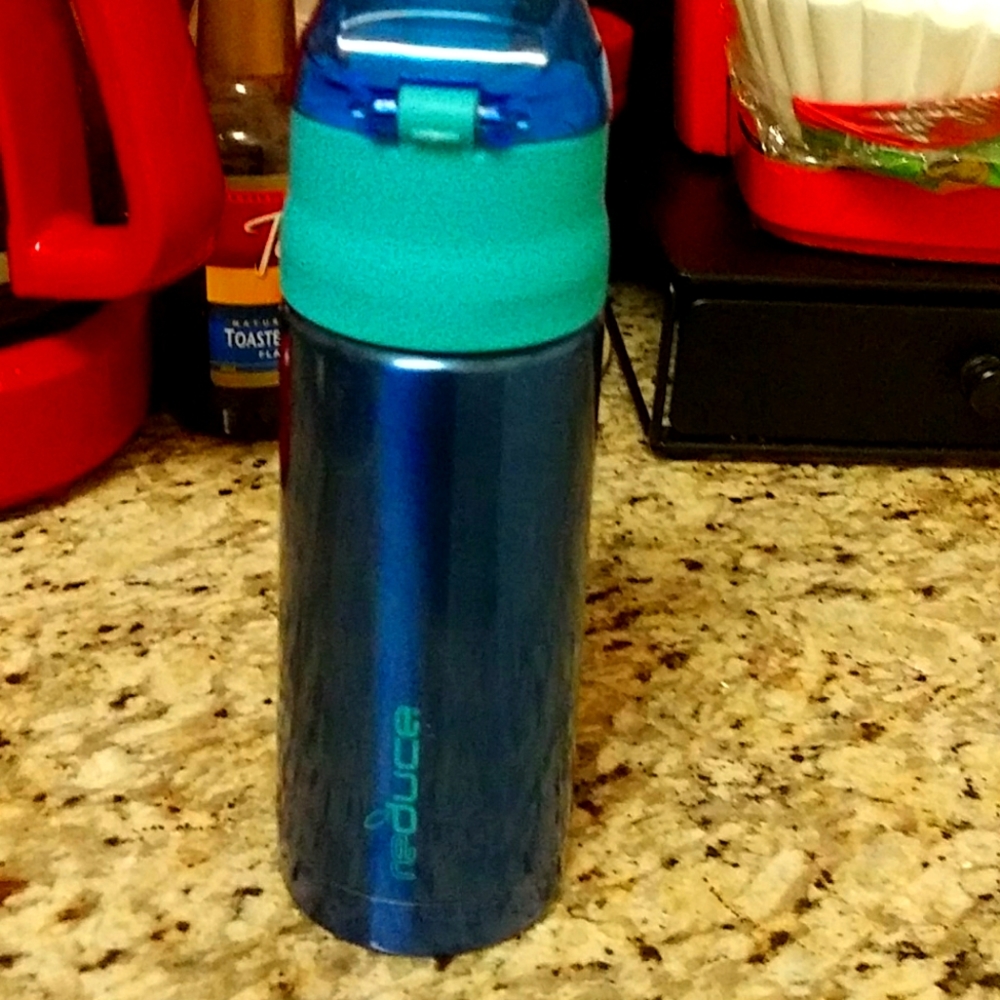 Aluminum water bottle by reduce